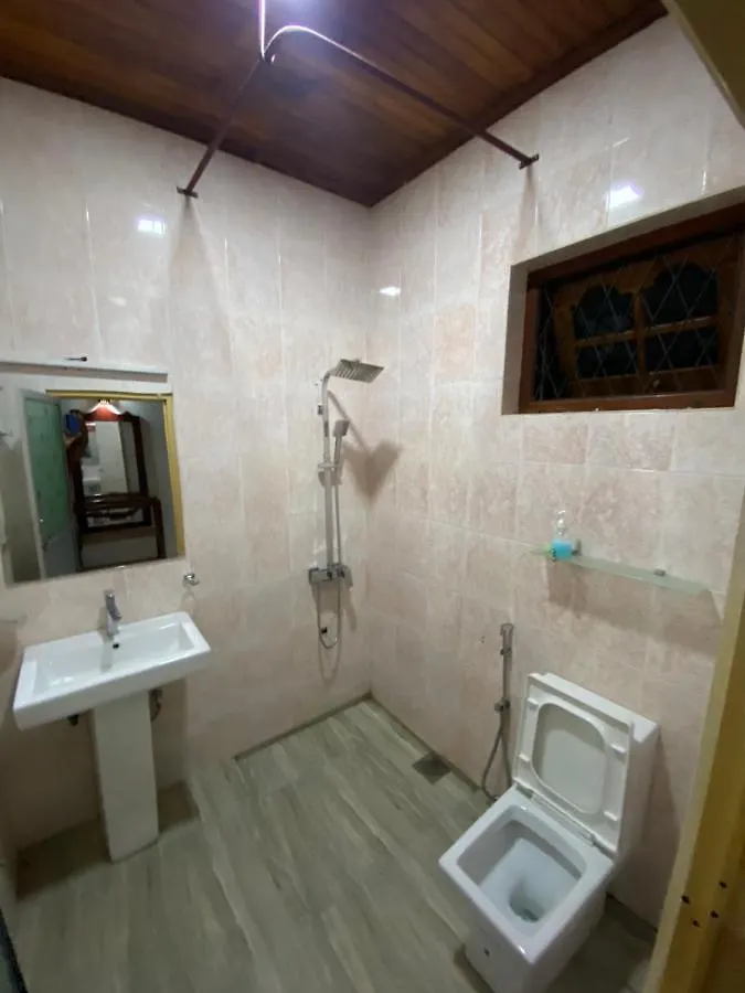 Grand Breeze Garden Hotel Airport Negombo